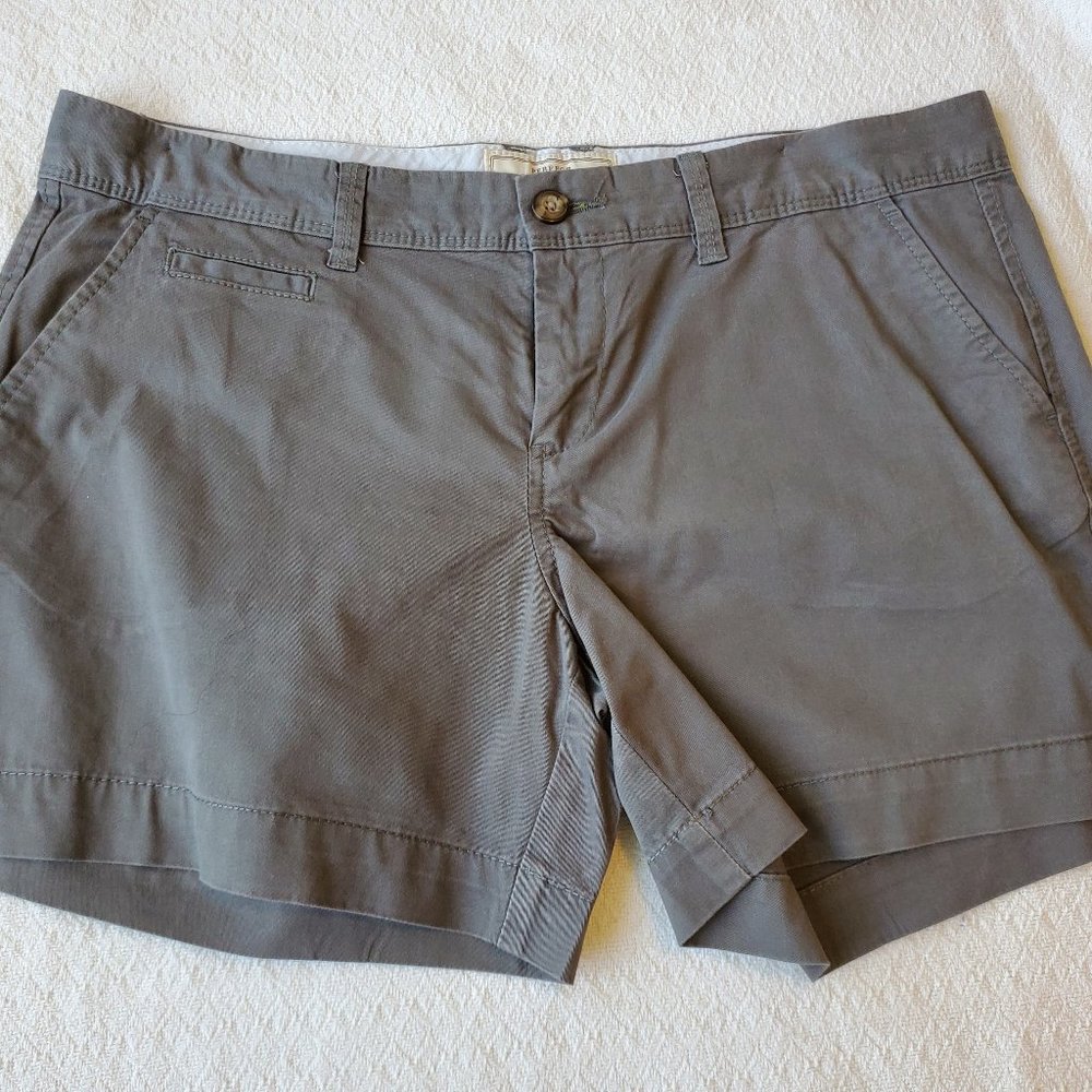 Old Navy Tan  Perfect 5" Shorts Size 12